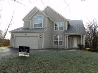 1373 Royal Oak Ln, Lake In The Hills, IL 60156