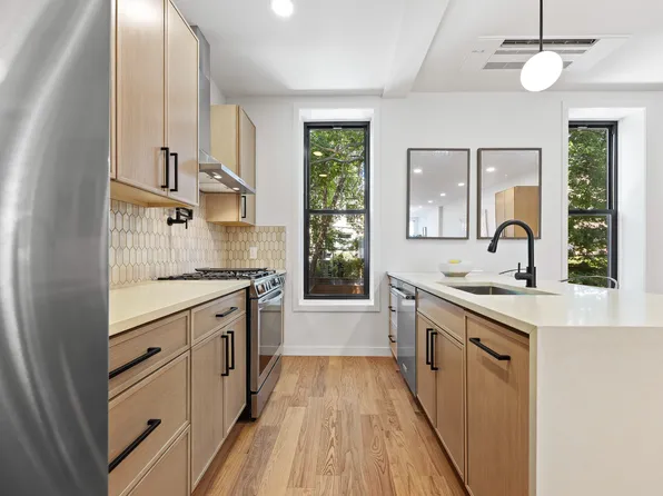 537 Halsey Street image 8 of 38