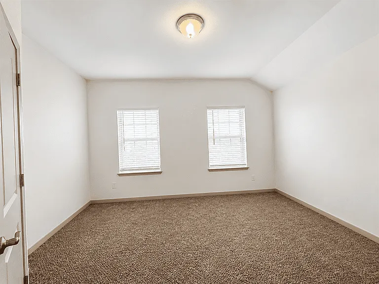 10219 Tulipwood Run — Photo 13