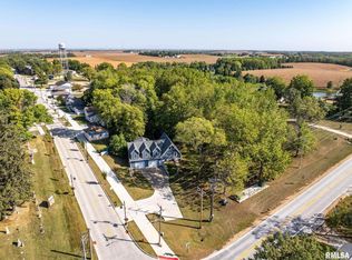 102 E Grove Rd, Long Grove, IA 52756