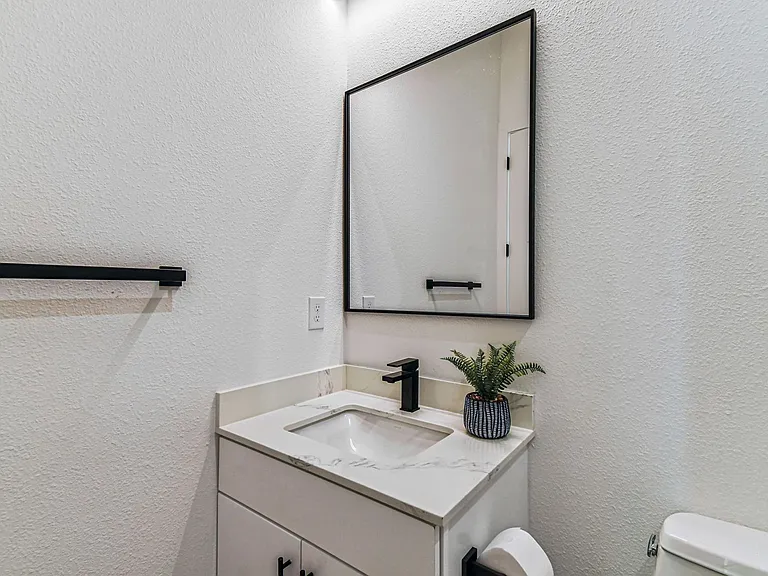 1218 E Kay St #21 — Photo 18