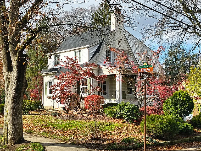272 Dixon Ave — Photo 6