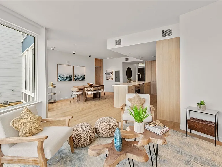 120 Nantasket Ave #Penthouse 4 — Photo 13