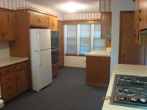 3rd image of 4902 Rollingwood Ct