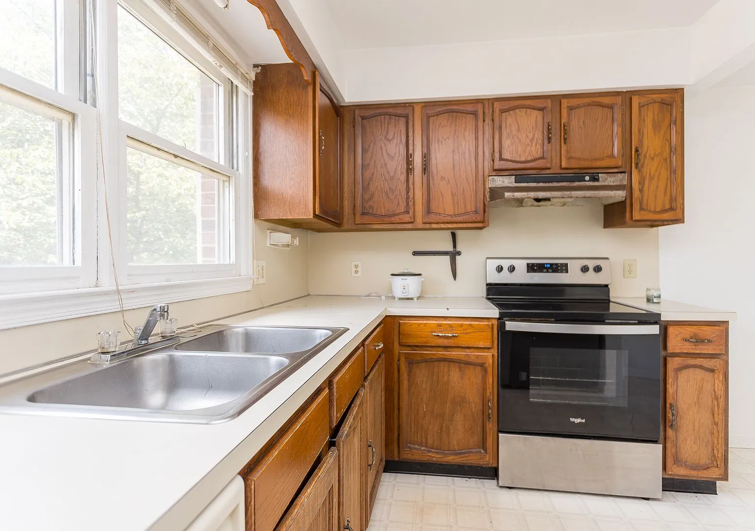 1124 Mt. View Drive — Photo 4