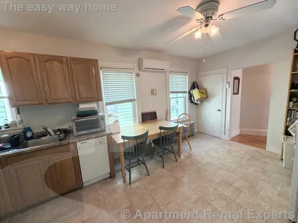 36 Trull St #1, Somerville, MA 02145