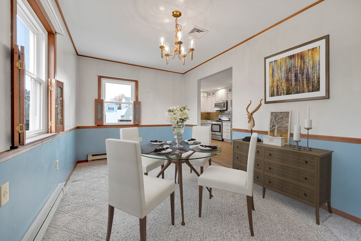 12-Dining Room Virtually Staged