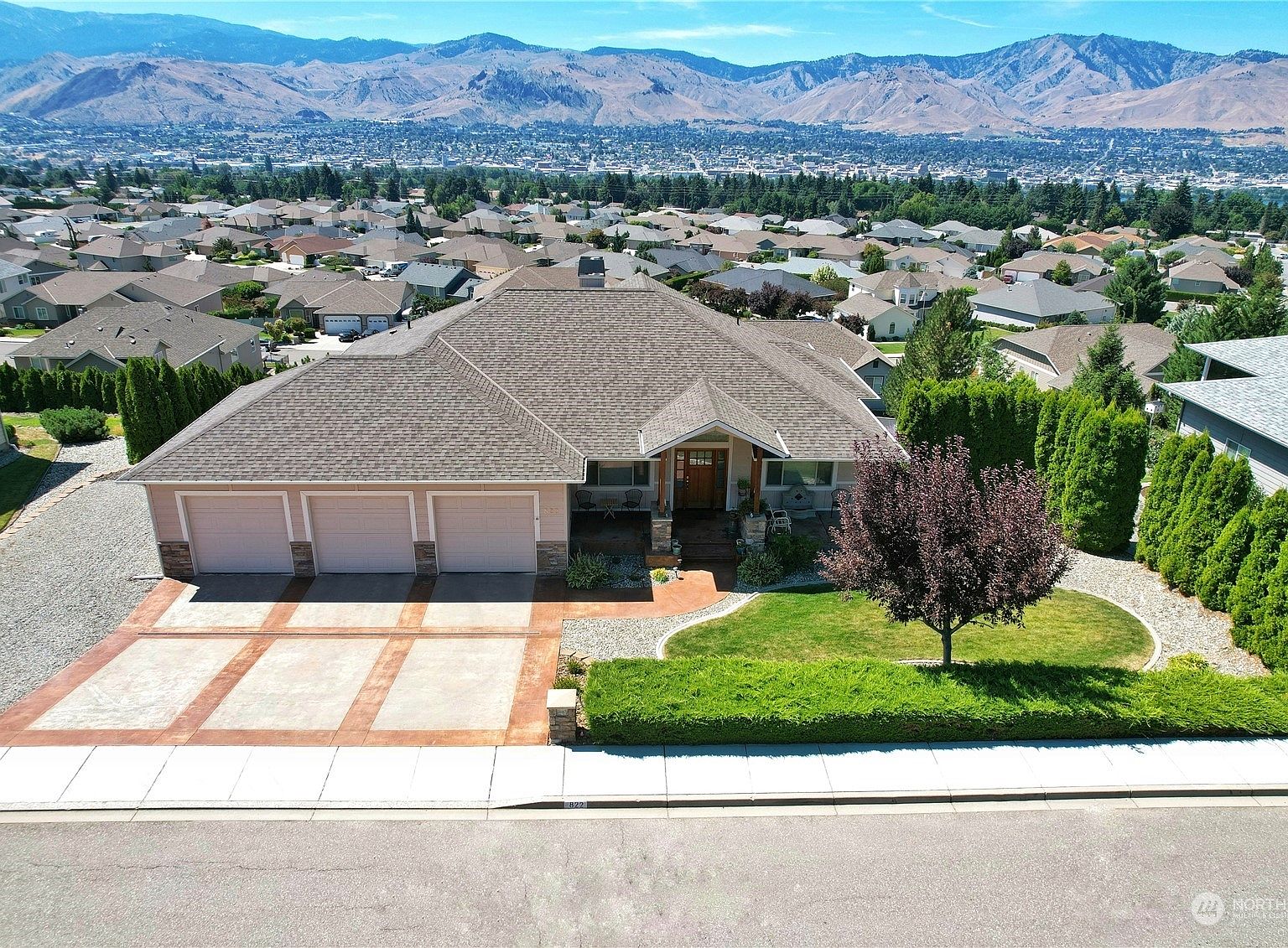 822 Briarwood Drive, East Wenatchee, WA 98802 Zillow