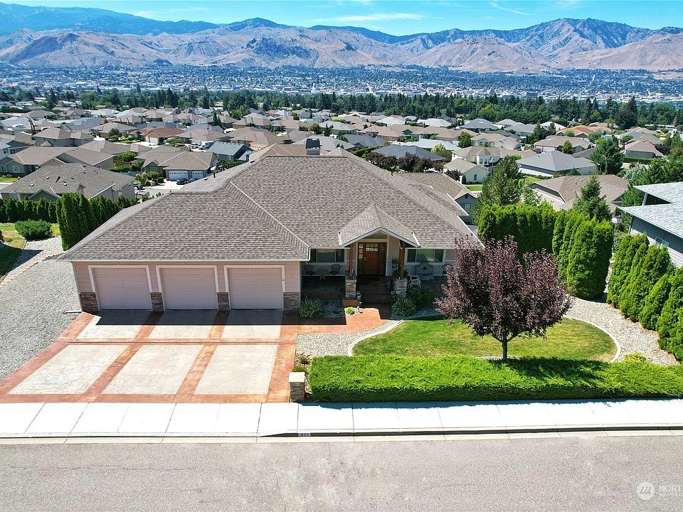 1st image of 822 Briarwood Drive