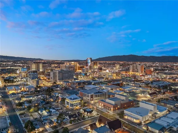 615 S 10th St, Las Vegas, NV 89101