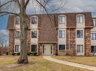 274 W Court Of Shorewood APT 2B, Vernon Hills, IL