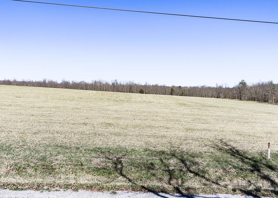 1st image of 8 Nicholson Dr