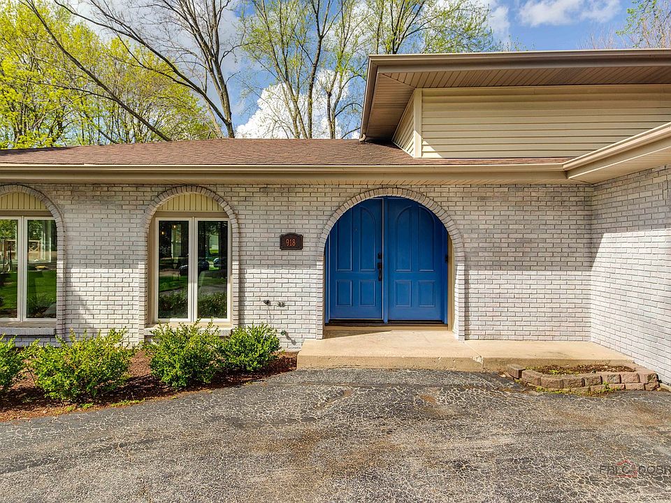 918 Bedford Ln, Libertyville, IL 60048 | Zillow