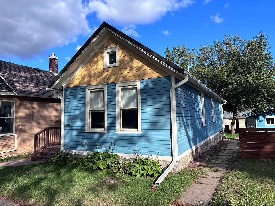 366 Mankato Ave