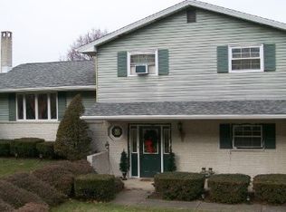 651 Hillside Dr, Mount Carmel, PA 17851