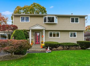 68 Westwood Avenue, Deer Park, NY 11729