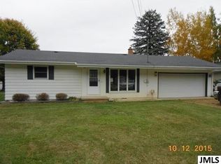 224 Oak Grove Dr, Brooklyn, MI