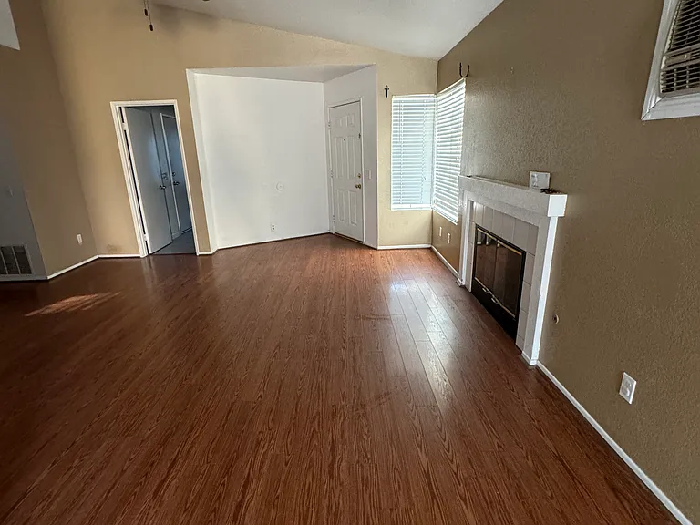 13649 Cordelia Way — Photo 4