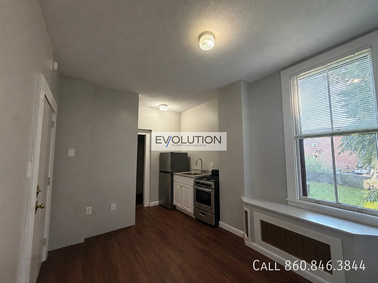Studio, 400 sqft, $1,000 — Photo 3