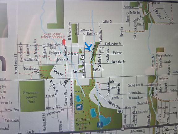 Located directly on the Vaquero Parkway lineal Park ( Blue Arrow and Red dashed line) that runs directly into the 150 acre Gallatin Regional Park just 3 block from your door step . Awesome Dog Park within the Gallatin Regional Park.