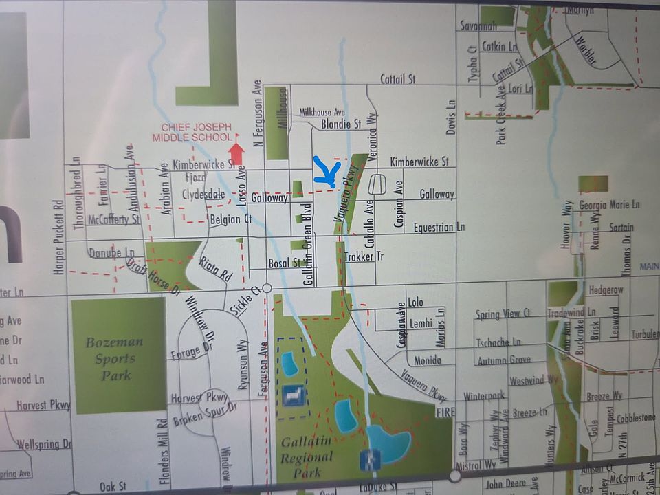 Located directly on the Vaquero Parkway lineal Park ( Blue Arrow and Red dashed line) that runs directly into the 150 acre Gallatin Regional Park just 3 block from your door step . Awesome Dog Park within the Gallatin Regional Park.