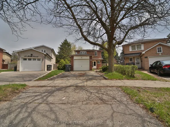20 Mozart Cres, Brampton, ON L6Y 2W7