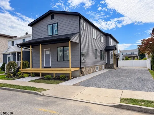 80 Tuttle St, Wallington Boro, NJ 07057