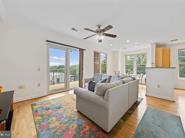 11770 Sunrise Valley Dr APT 319, Reston, VA 20191