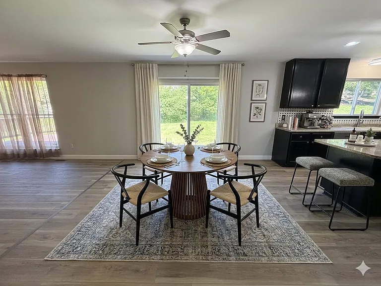 917 Emerald Oaks Ct — Photo 10