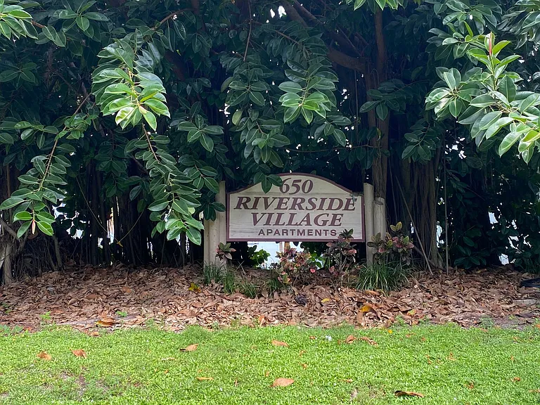 Riverside Apartments - Minutes to the River - Multiple Units Available — Photo 3