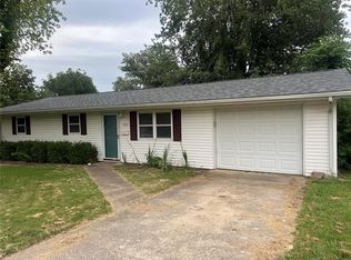 533 S Catalpa St, Dexter, MO 63841