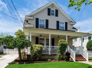 353 Pennsylvania Ave, Mineola, NY 11501