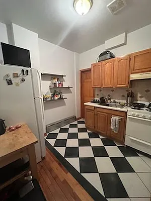 Rented by Apple Exclusive Realty Inc | media 39