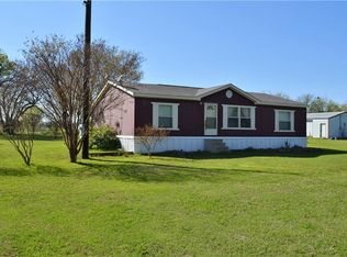 189 Cemetery Rd, Era, TX 76238