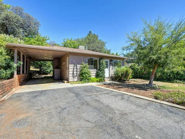 135 Hyatt Ln, Auburn, CA 95603