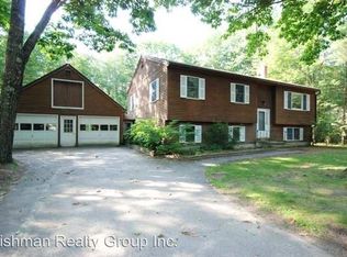 19 Hunter Ln, Topsham, ME 04086