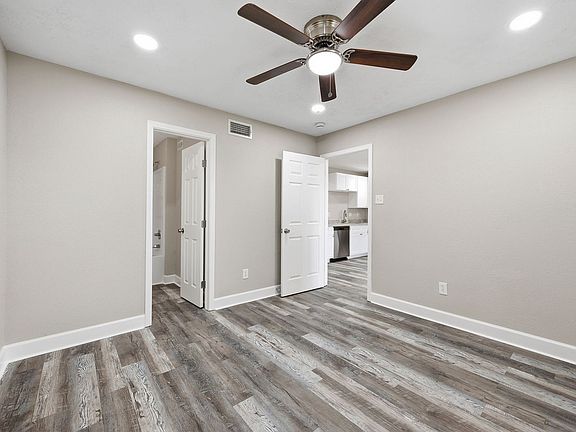 5th image of 709 Vassar Ct APT C