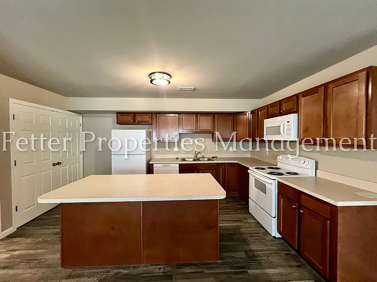 5248 Canyon Cir #C — Photo 4