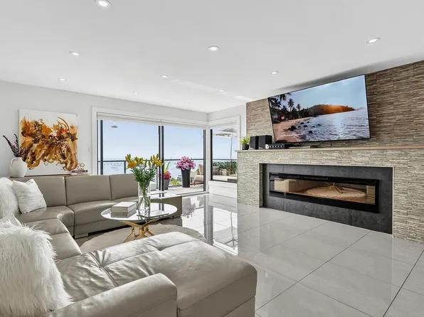 2216 Folkestone Way #31, West Vancouver, BC V7S 2X7