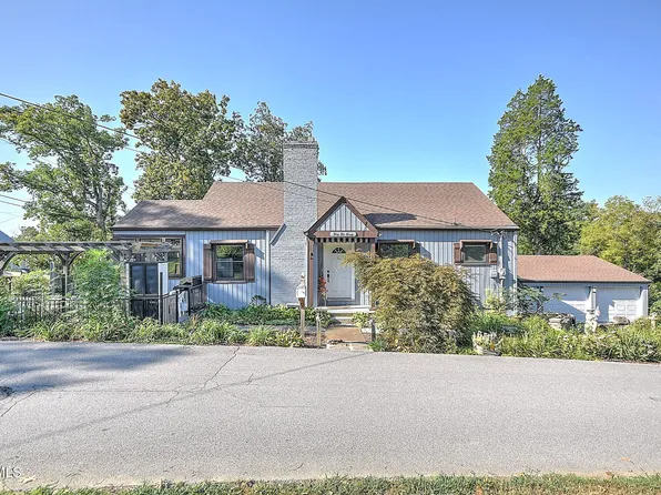 3220 Ashley St, Kingsport, TN 37664