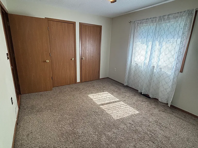 306 Willow St — Photo 8