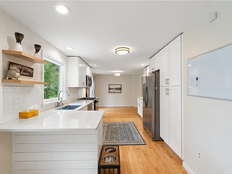 20 Paddington Dr — Photo 35