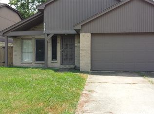 8223 Furlong Ln, Houston, TX 77071