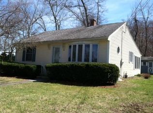 33 Pine Brook Curv, Northampton, MA 01060