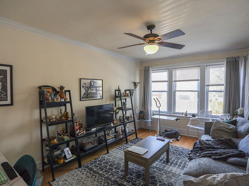 1st image of 4621 S Rockwell St #2S