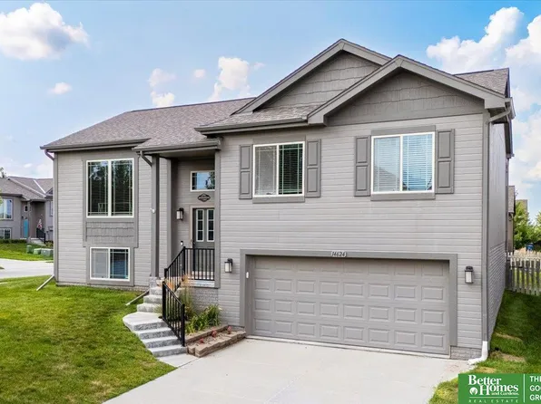 14624 Craig St, Bennington, NE 68007