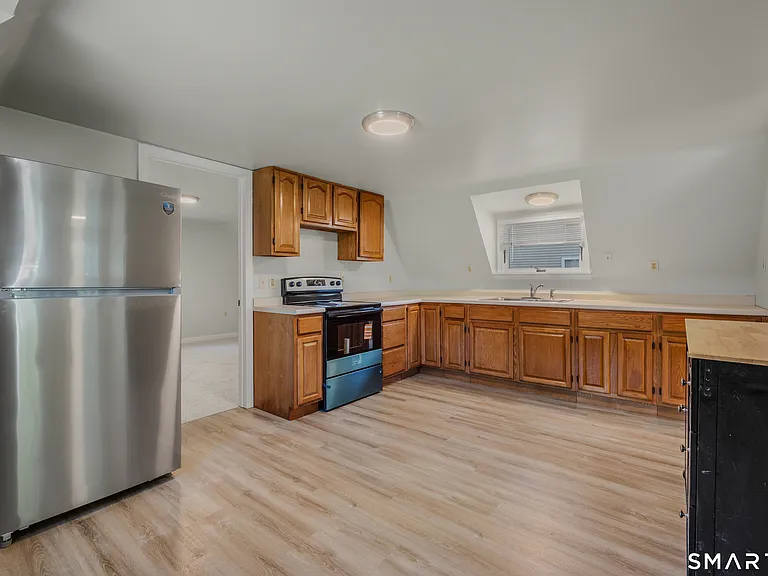 17 Sylvester St — Photo 12