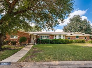 4017 Emerald Oaks Dr, Fort Worth, TX 76117