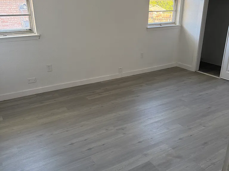 806 S Atkerson Ln — Photo 6