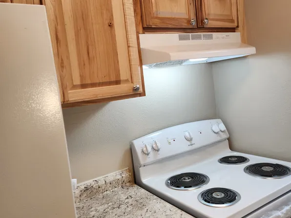 Lincoln Woods Apartments